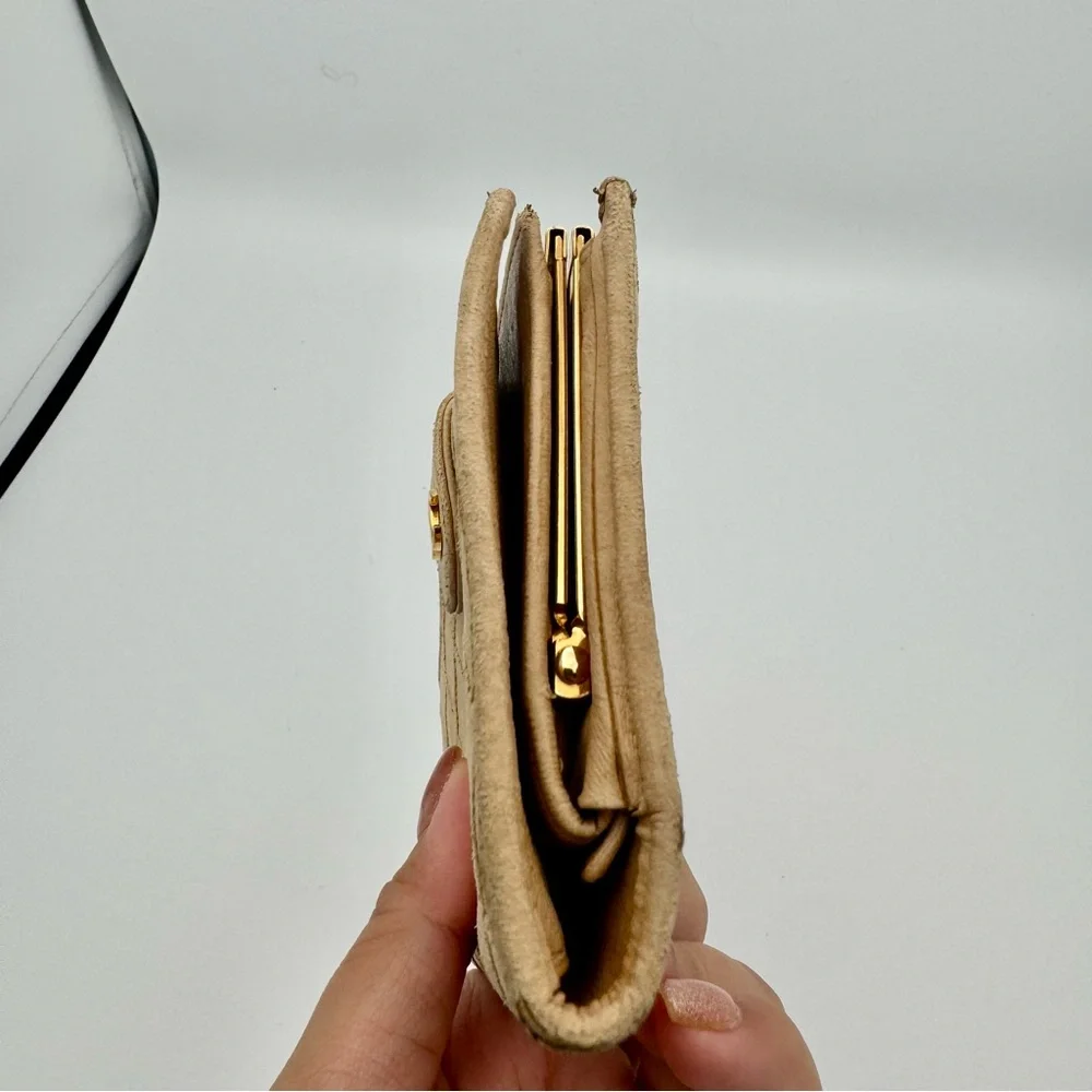 Chanel Vintage Beige Quilted Women's Wallet